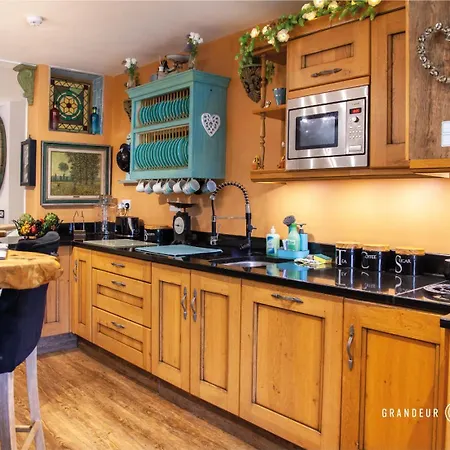 The Garden View Suite By Grandeur Property-3